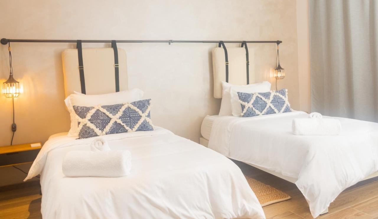 Tradewinds Apartments Симпсън Бей Екстериор снимка