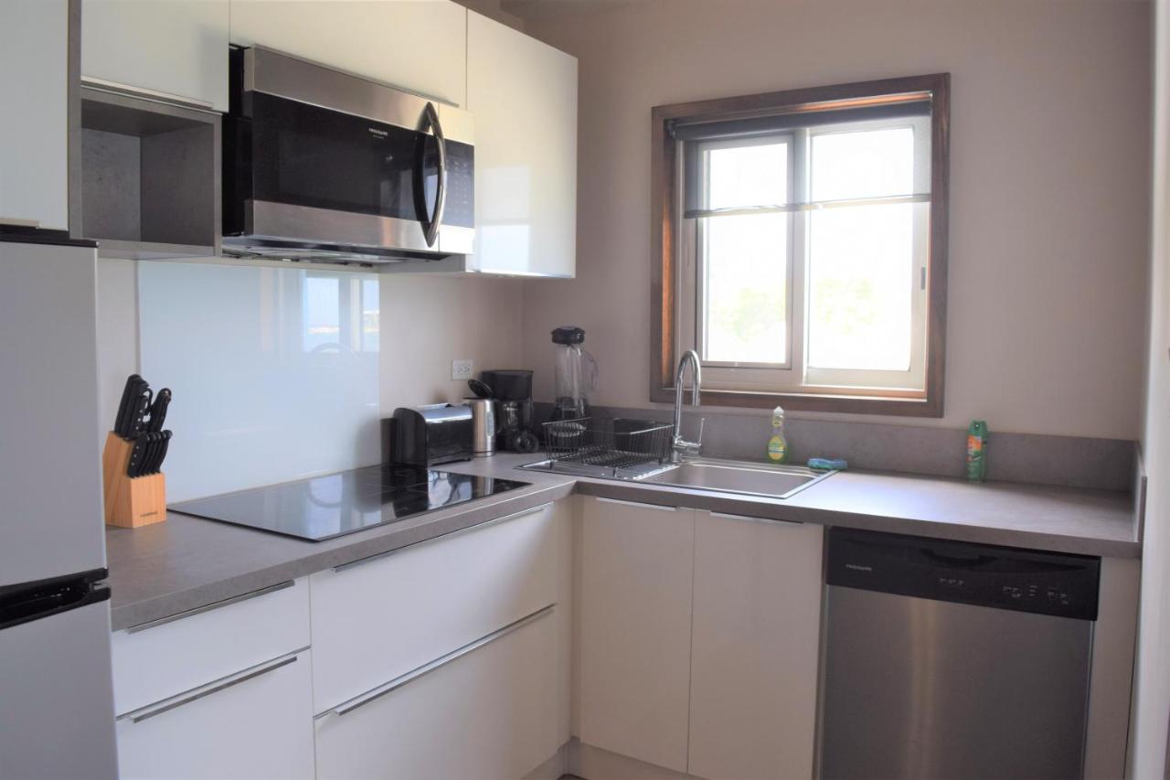 Tradewinds Apartments Симпсън Бей Екстериор снимка