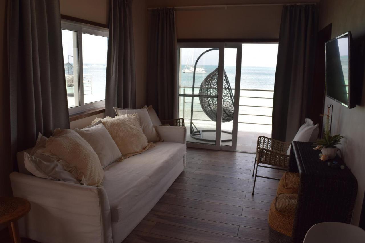 Tradewinds Apartments Симпсън Бей Екстериор снимка
