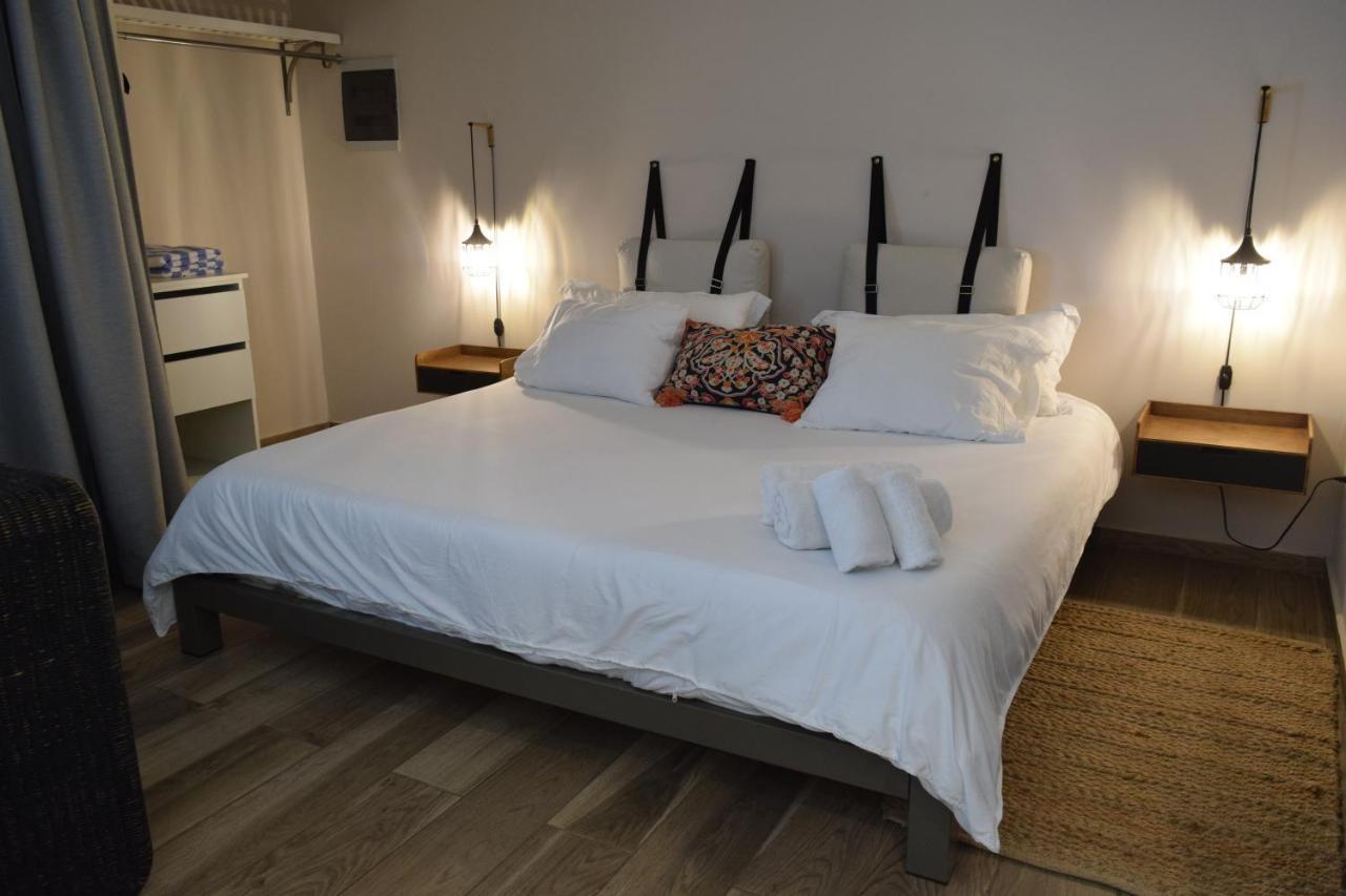 Tradewinds Apartments Симпсън Бей Екстериор снимка