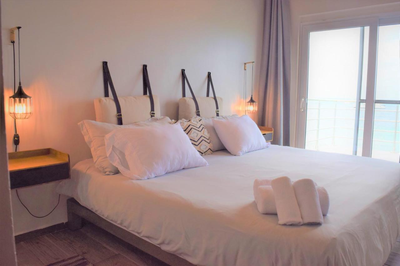 Tradewinds Apartments Симпсън Бей Екстериор снимка