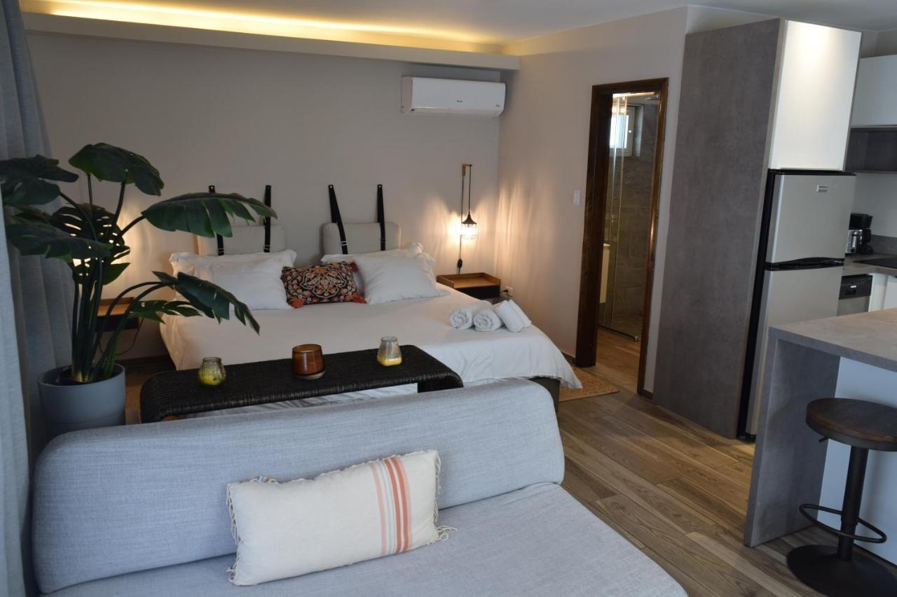 Tradewinds Apartments Симпсън Бей Екстериор снимка