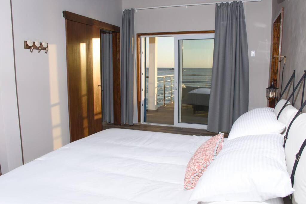 Tradewinds Apartments Симпсън Бей Екстериор снимка